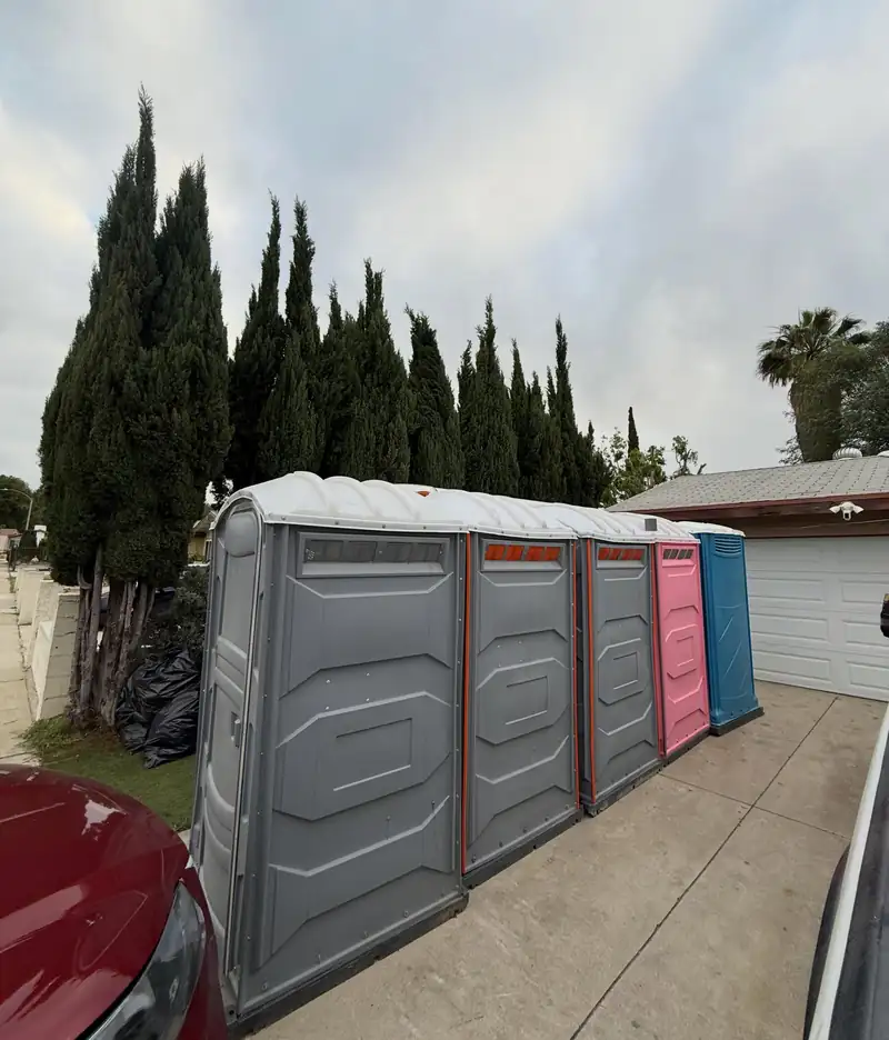 Multi unit porta potty trailer west texas